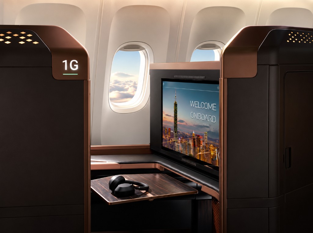 Starlux A350 first class suite interior